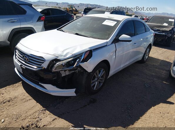 5NPE24AF2HH531077 2017 HYUNDAI SONATA White წინა მარცხენა ხედი სამი მეოთხედიდან