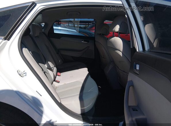 5NPE24AF2HH531077 2017 HYUNDAI SONATA White VIN კოდის სტიკერის ხედი