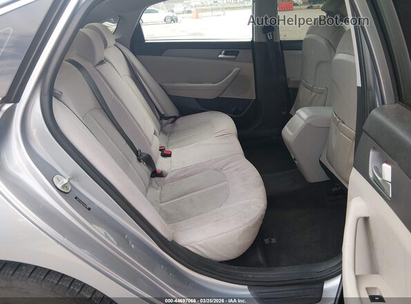 5NPE24AF2HH580313 2017 HYUNDAI SONATA Silver Vista de la etiqueta del VIN