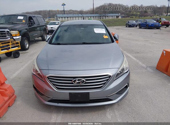 5NPE24AF2HH580313 2017 HYUNDAI SONATA Silver Vista del cuadro de instrumentos