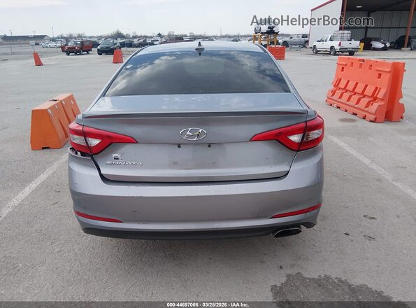 5NPE24AF2HH580313 2017 HYUNDAI SONATA Silver 