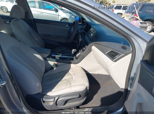 5NPE24AF3GH395699 2016 HYUNDAI SONATA Silver Vista interior delantera