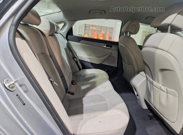 5NPE24AF3HH463047 2017 HYUNDAI SONATA Серый Вид задних сидений