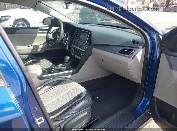 5NPE24AF3JH601319 2018 HYUNDAI SONATA Синий Вид салона спереди