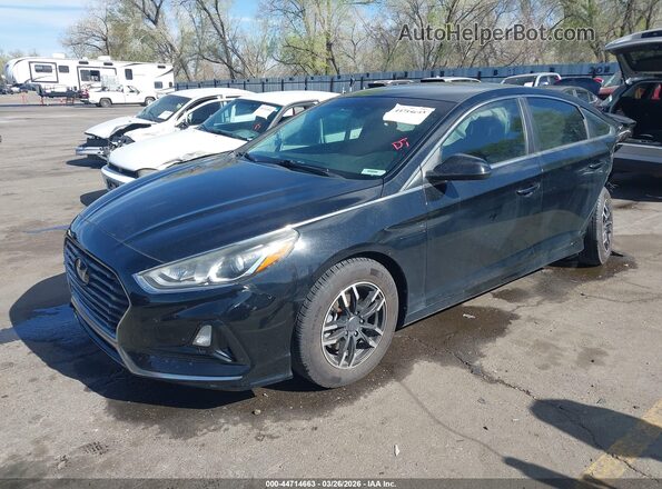 5NPE24AF6JH620351 2018 HYUNDAI SONATA Black წინა მარცხენა ხედი სამი მეოთხედიდან