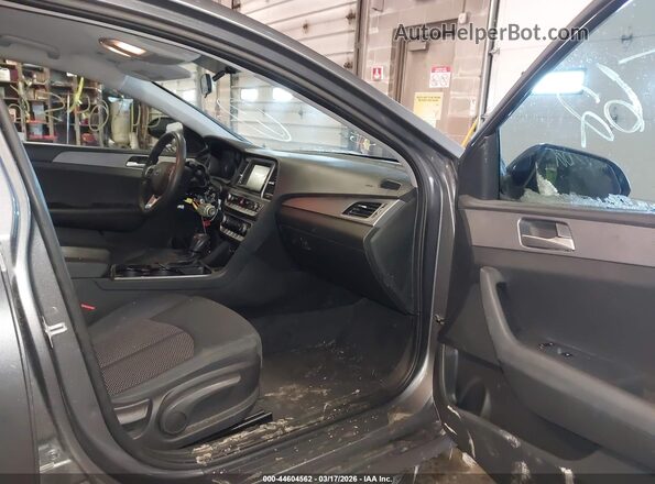 5NPE24AF7KH798352 2019 HYUNDAI SONATA Gray Front interior view