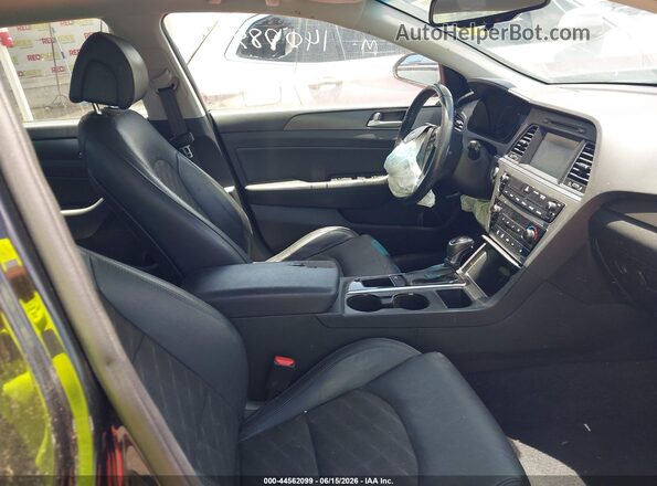 5NPE34AF3HH520652 2017 HYUNDAI SONATA Black Widok wnętrza z przodu