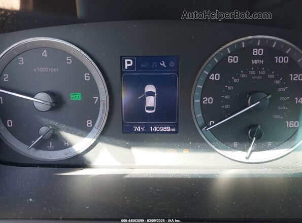 5NPE34AF3HH520652 2017 HYUNDAI SONATA Black Widok tylnych siedzeń