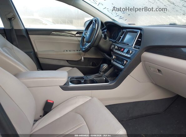 5NPE34AF3JH694579 2018 HYUNDAI SONATA Silver 