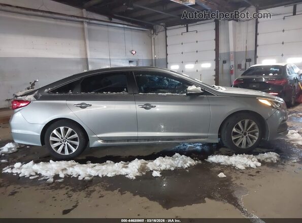 5NPE34AF4GH428349 2016 HYUNDAI SONATA Silver Widok wnętrza z tyłu