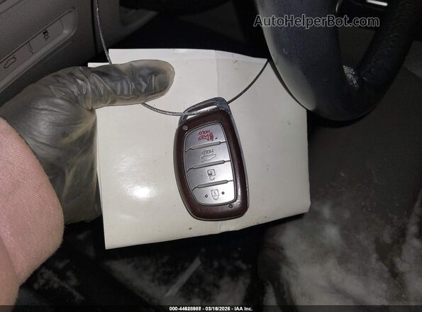 5NPE34AF4GH428349 2016 HYUNDAI SONATA Silver Widok deski rozdzielczej