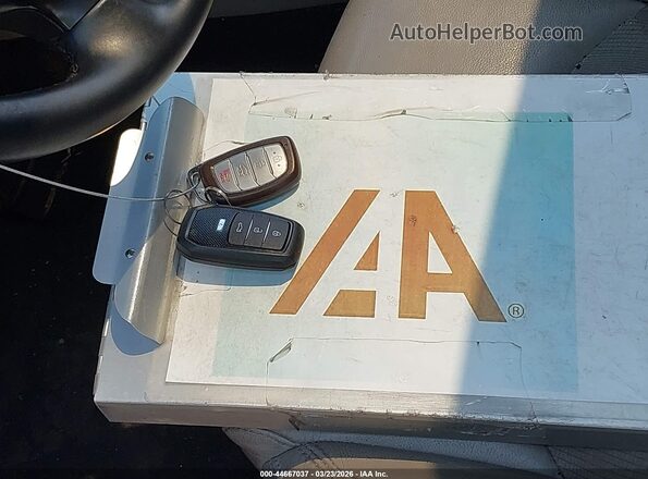 5NPE34AF6HH459197 2017 HYUNDAI SONATA Серебряный Вид панели приборов