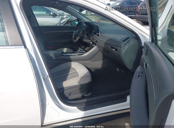 5NPEF4JA5MH109274 2021 HYUNDAI SONATA White Front interior view