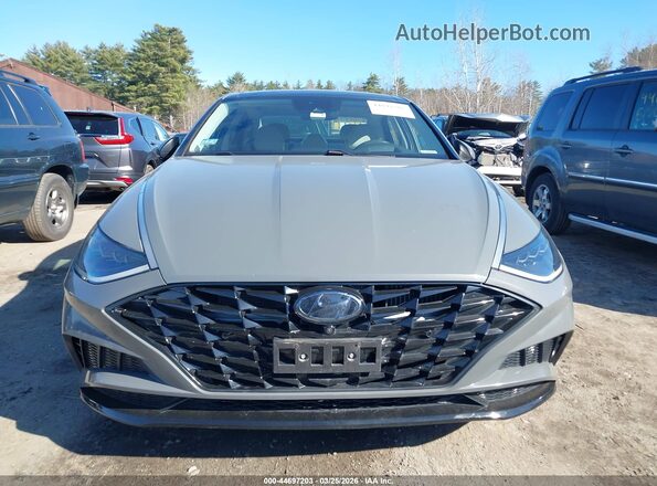 5NPEH4J2XMH093480 2021 HYUNDAI SONATA Gray ხელსაწყოთა პანელის ხედი