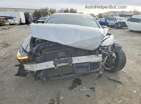 5NPEJ4J20MH064963 2021 HYUNDAI SONATA Серебряный Вид спереди