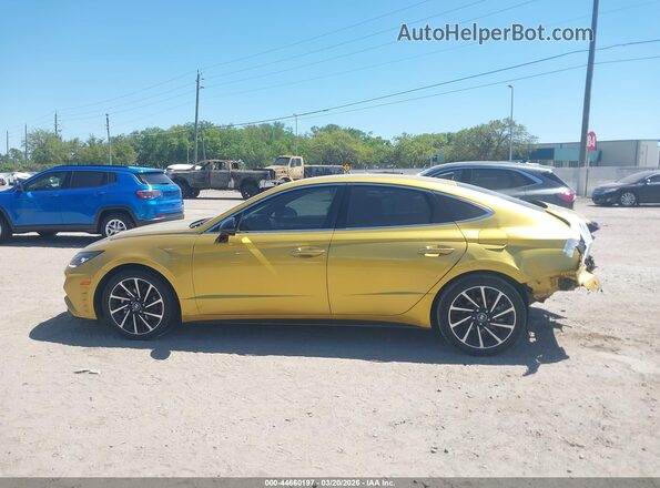 5NPEJ4J25LH021931 2020 HYUNDAI SONATA Yellow სალონის 360-გრადუსიანი ხედი