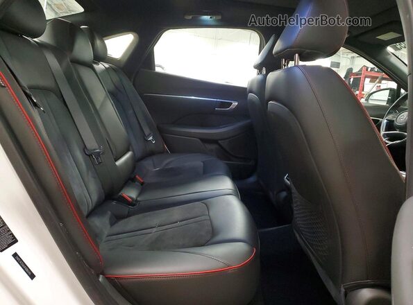 5NPEJ4J26MH086546 2021 HYUNDAI SONATA White უკანა სავარძლების ხედი