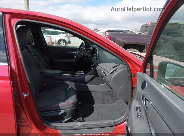 5NPEJ4J27MH107579 2021 HYUNDAI SONATA Red Front interior view