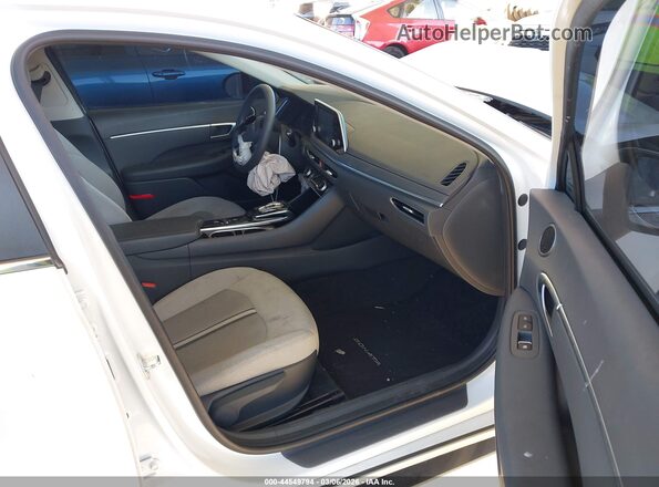 5NPEL4JA6MH068100 2021 HYUNDAI SONATA White Front interior view