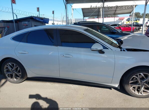 5NPEL4JA6MH068100 2021 HYUNDAI SONATA White Rear interior view