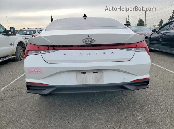 5NPLL4AG0MH025688 2021 HYUNDAI ELANTRA White Հետևի տեսք