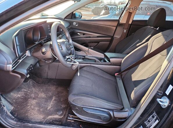 5NPLL4AG2MH043349 2021 HYUNDAI ELANTRA Черный Вид салона спереди