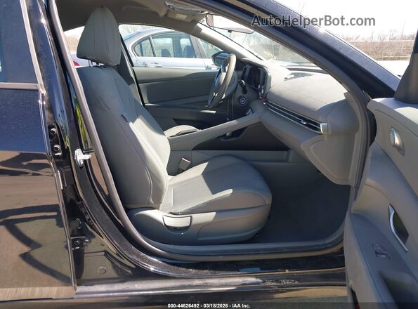 5NPLL4AG6MH050448 2021 HYUNDAI ELANTRA Black წინა სალონის ხედი