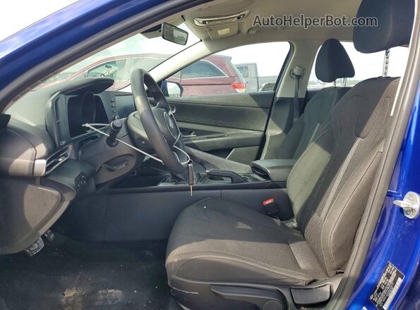 5NPLL4AG9MH045731 2021 HYUNDAI ELANTRA Blue Вид салону спереду