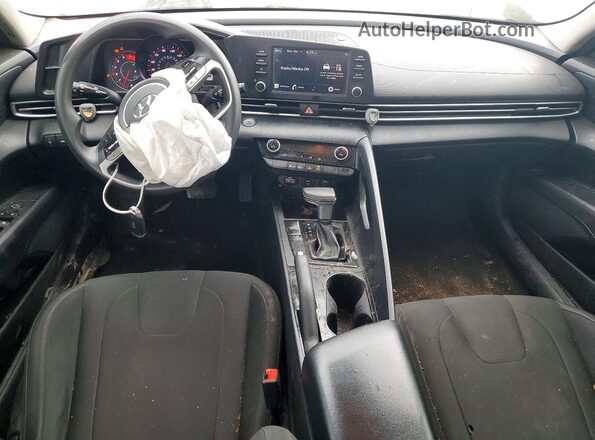 5NPLM4AG0MH045811 2021 HYUNDAI ELANTRA White Widok deski rozdzielczej