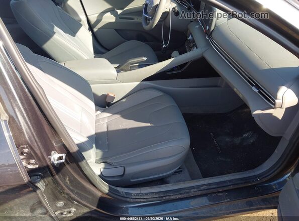 5NPLM4AG0PH107387 2023 HYUNDAI ELANTRA Black წინა სალონის ხედი