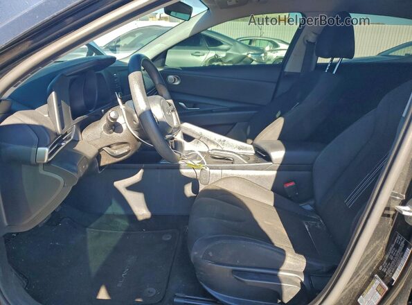 5NPLM4AG2MH009361 2021 HYUNDAI ELANTRA Серый Вид салона спереди