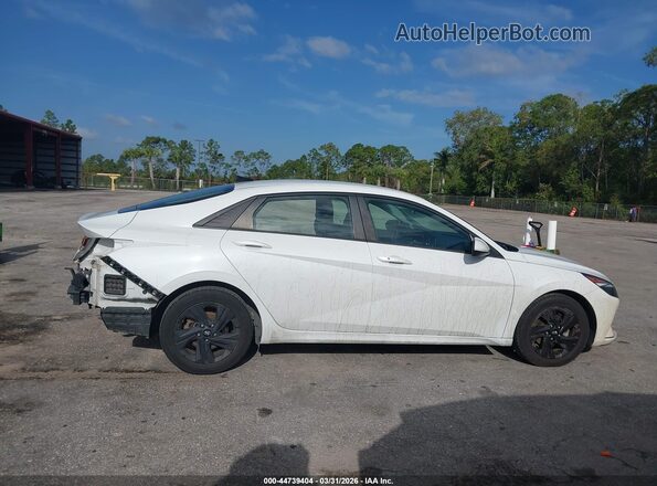 5NPLM4AG3MH006842 2021 HYUNDAI ELANTRA White Սալոնի 360 աստիճան տեսք