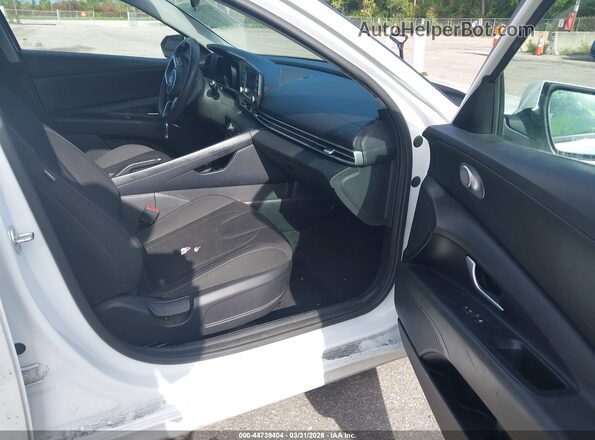 5NPLM4AG3MH006842 2021 HYUNDAI ELANTRA White Սալոնի դիմացի տեսք