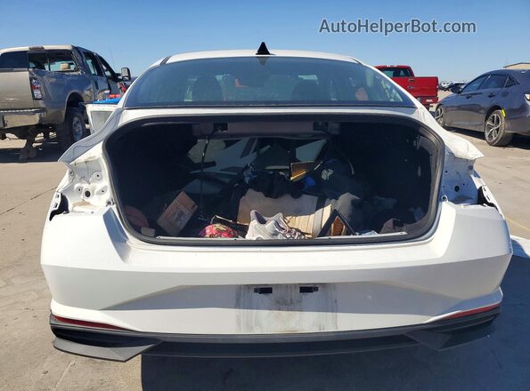 5NPLM4AG3MH046371 2021 HYUNDAI ELANTRA White Rear view
