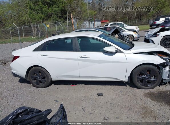 5NPLM4AG4PH087127 2023 HYUNDAI ELANTRA White Вид задньої частини салону