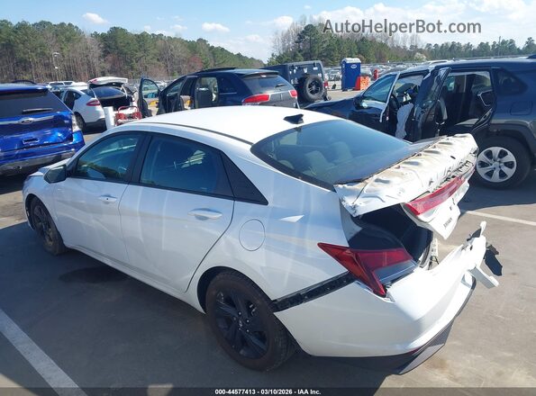 5NPLM4AG5NH078921 2022 HYUNDAI ELANTRA White 