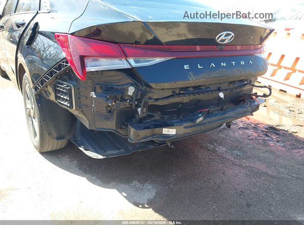 5NPLM4AG8MH010546 2021 HYUNDAI ELANTRA Black Front view