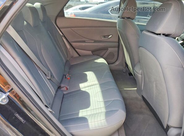 5NPLM4AG8MH043367 2021 HYUNDAI ELANTRA Black Rear seats view