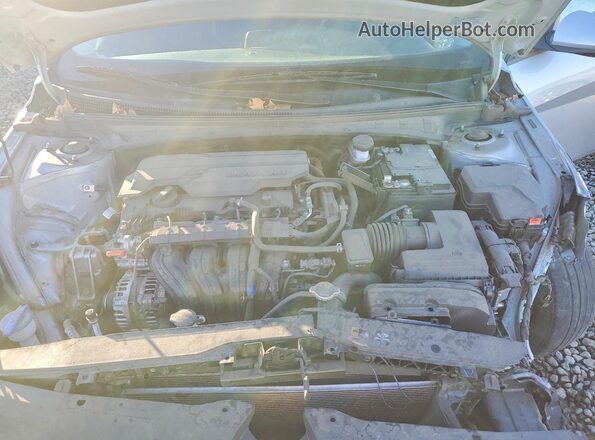 5NPLM4AGXMH028045 2021 HYUNDAI ELANTRA Silver Rear interior view