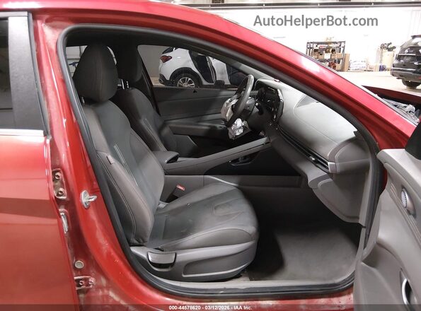 5NPLN4AG6MH022174 2021 HYUNDAI ELANTRA Red Front interior view