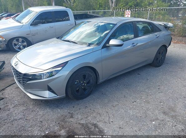 5NPLS4AG5MH006704 2021 HYUNDAI ELANTRA Silver Vista tres cuartos delantera izquierda