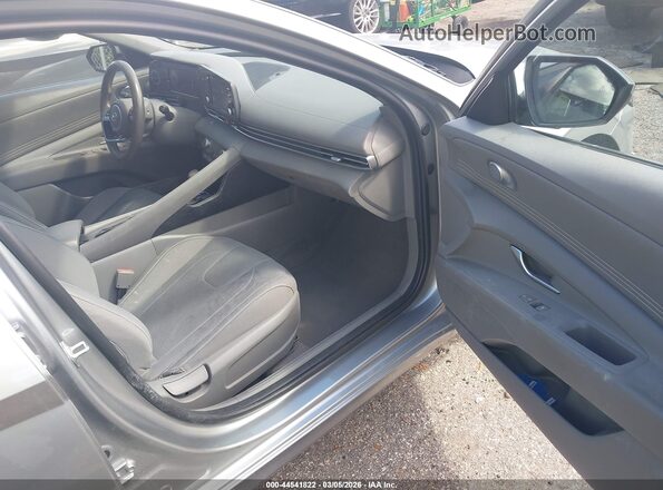 5NPLS4AG5MH006704 2021 HYUNDAI ELANTRA Silver Vista interior delantera