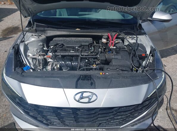 5NPLS4AG5MH006704 2021 HYUNDAI ELANTRA Silver Vista trasera