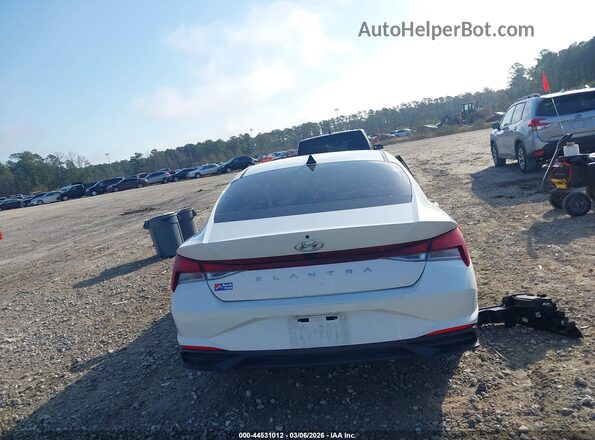 5NPLS4AG5NH084823 2022 HYUNDAI ELANTRA White 