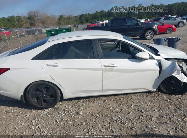 5NPLS4AG5NH084823 2022 HYUNDAI ELANTRA White Widok wnętrza 360 stopni
