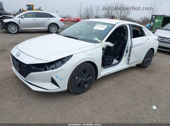 5NPLS4AG7NH071605 2022 HYUNDAI ELANTRA White Front left