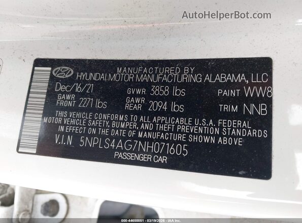 5NPLS4AG7NH071605 2022 HYUNDAI ELANTRA White Engine compartment view