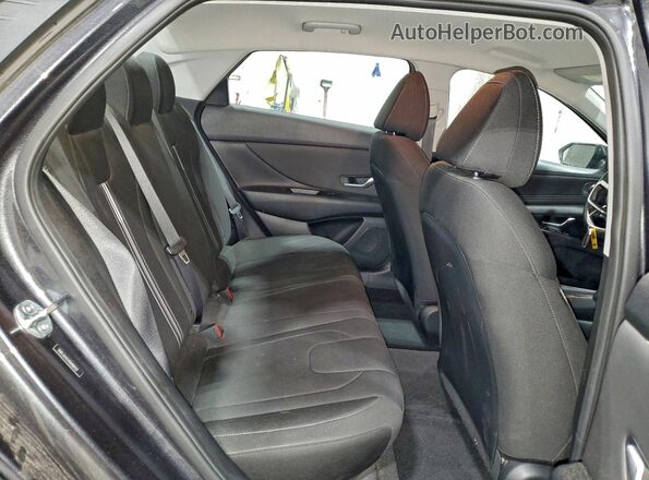 5NPLS4AGXNH081237 2022 HYUNDAI ELANTRA Gray Vista de los asientos traseros
