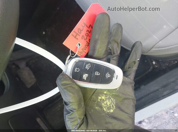 5NTJCDAE3NH013057 2022 HYUNDAI SANTA CRUZ White Առջևի վահանակի տեսք