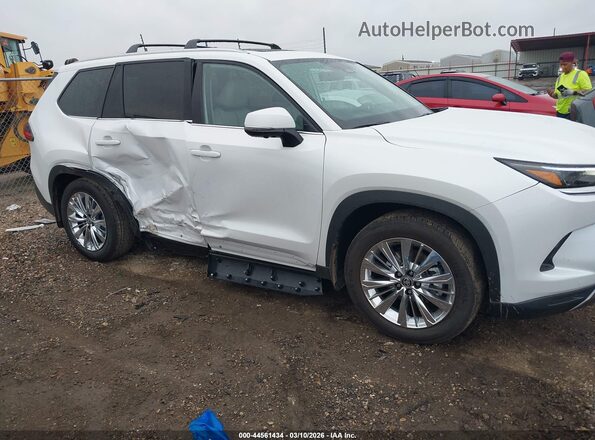 5TDAAAB53TS127066 2026 TOYOTA GRAND HIGHLANDER Белый Вид задней части салона